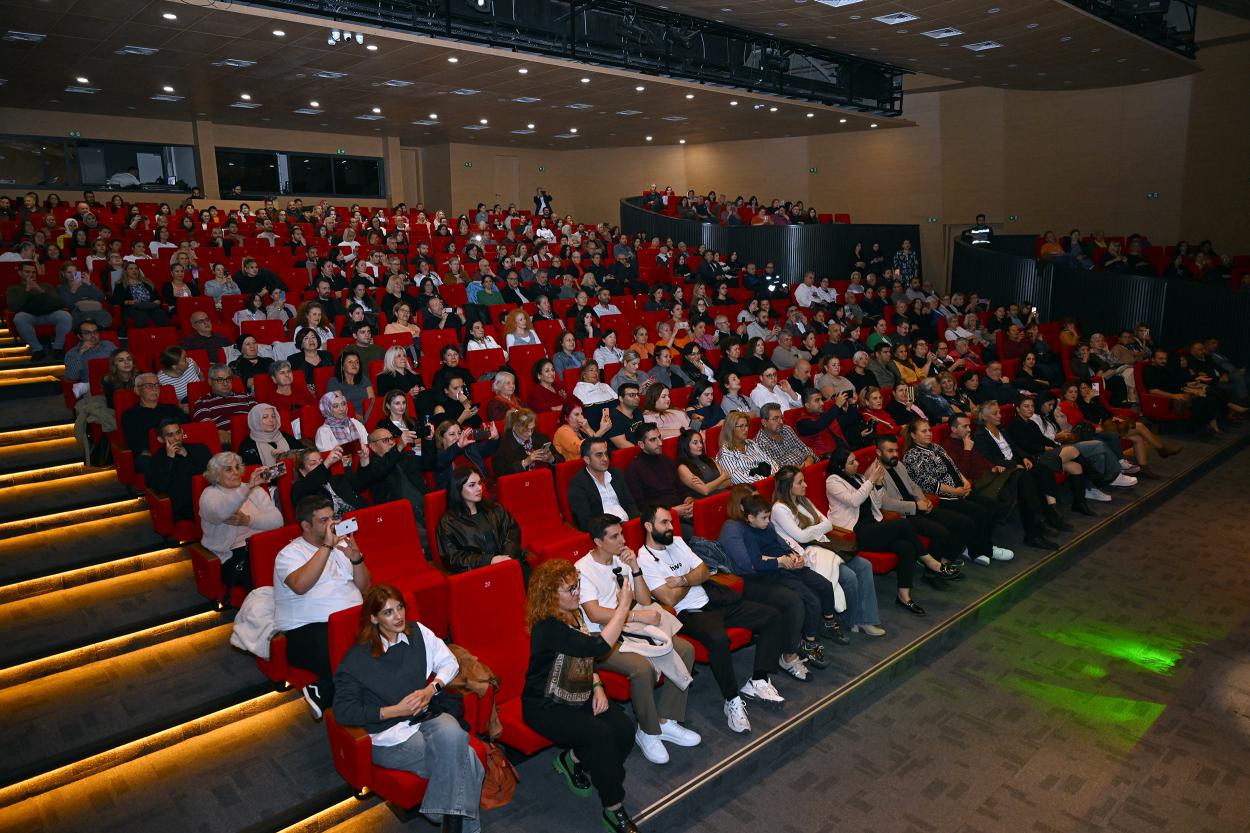 Büyükşehir’den, Öğretmenler Günü’ne Özel ‘Sonbahar Şarkıları’ Konseri