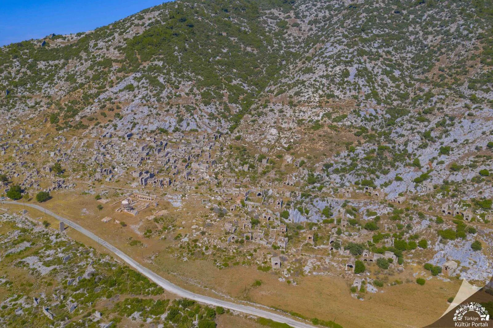 Anemurium Hamamlarına Ait Zemin Mozaikleri