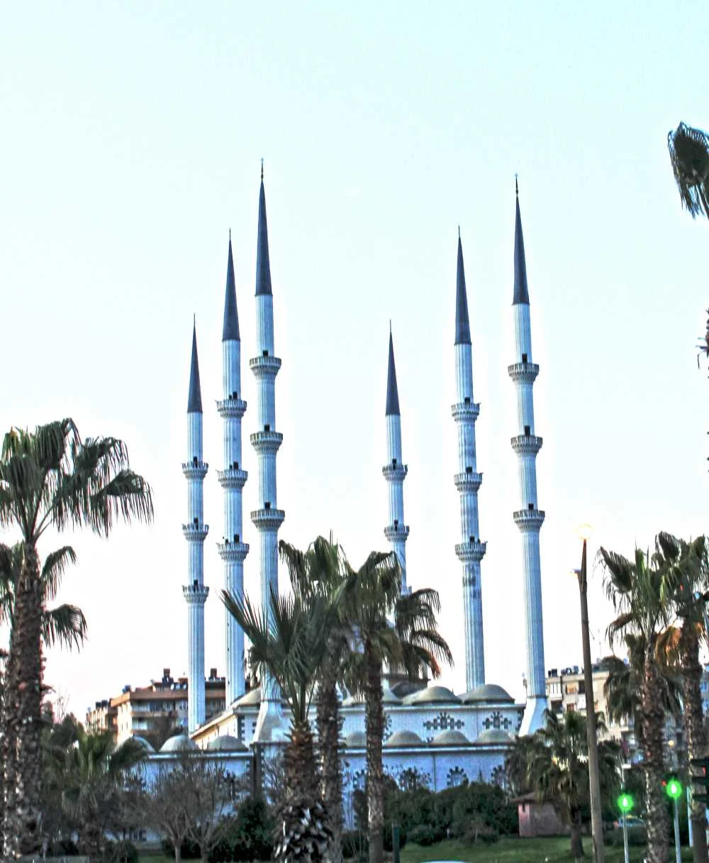 Hz. Miktad Camii İç Mekan ve Mihrap Detayı