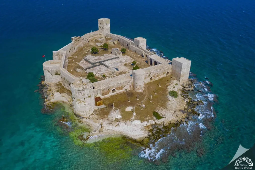 Mersin’in Simgesi Kızkalesi: Tarihi, Efsanesi ve Ulaşım Rehberi