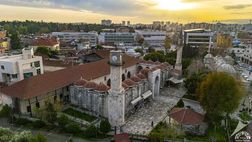 Tarsus Ulu Camii Avlusu ve Şadırvanı