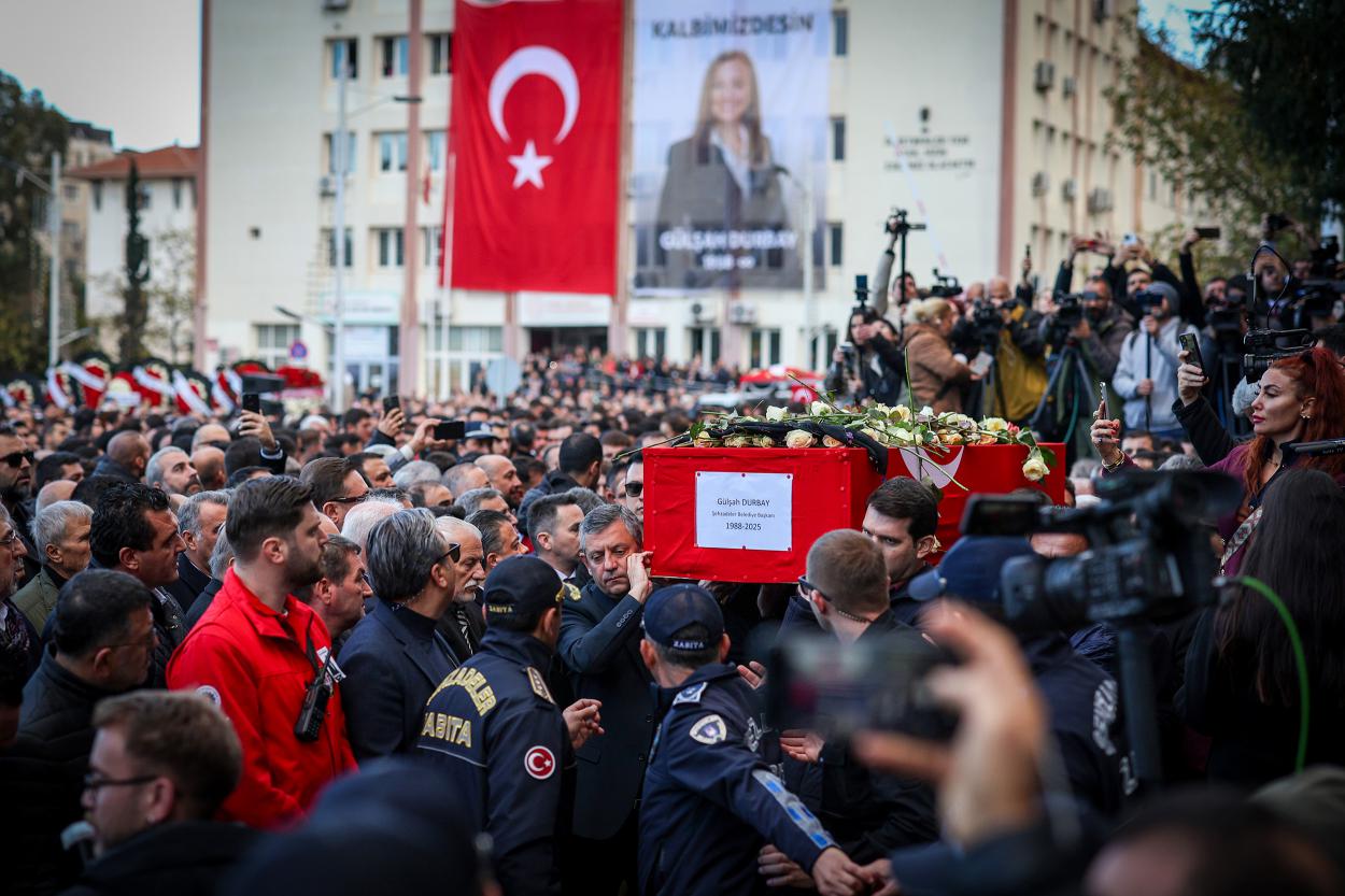 Başkan Seçer, Şehzadeler Belediye Başkanı Gülşah Durbay’ın Manisa’daki Cenaze Törenine Katıldı