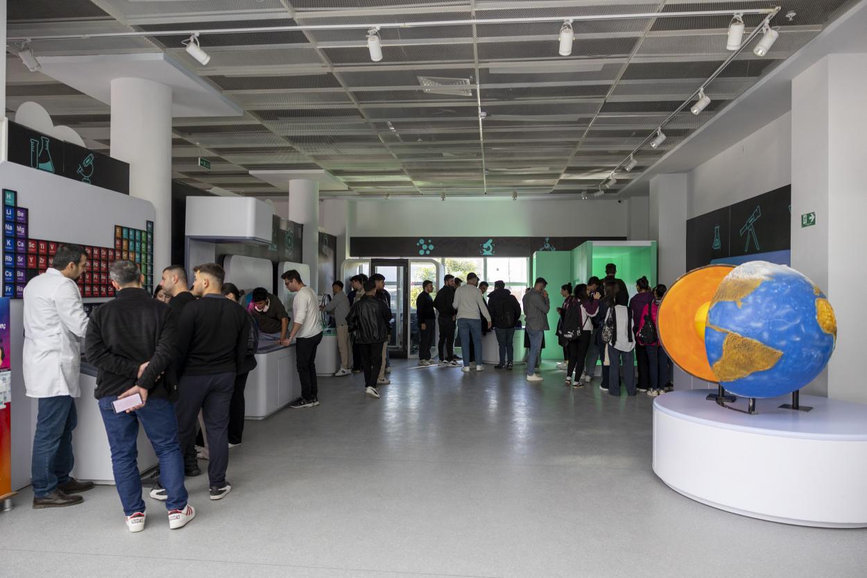 Büyükşehir Mercan Bilim Merkezi, Tarsus Üniversitesi Öğrencilerini Ağırladı
