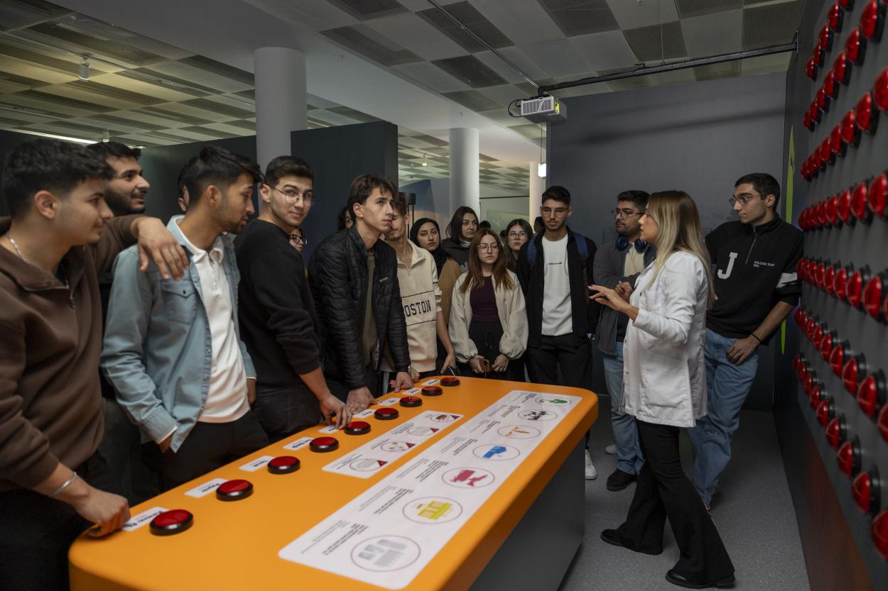 Büyükşehir Mercan Bilim Merkezi, Tarsus Üniversitesi Öğrencilerini Ağırladı