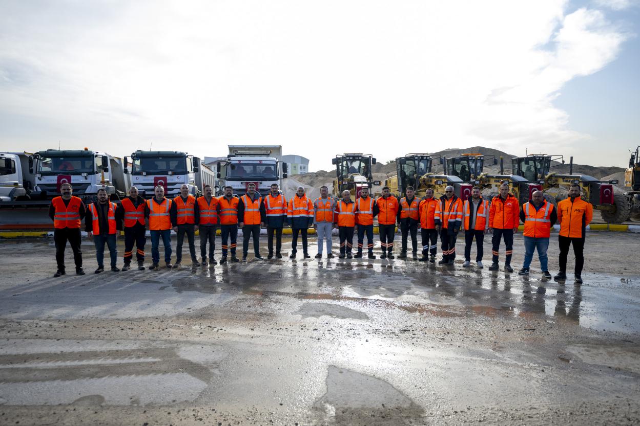 Büyükşehir Ekipleri Kar İle Mücadeleye Hazır