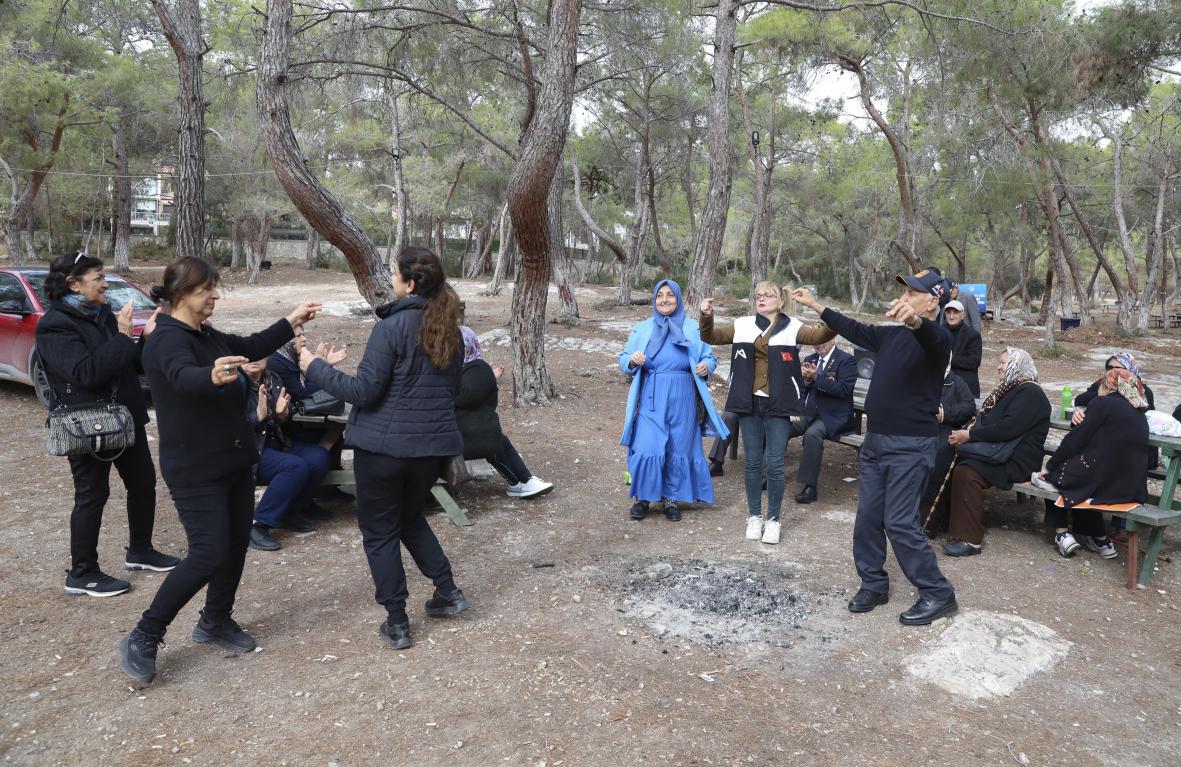 Büyükşehir, Gaziler ve Ailelerini Piknikte Buluşturdu