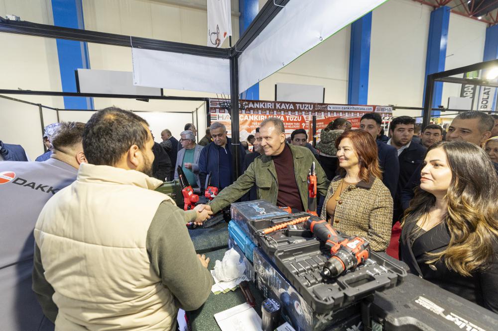 Seçer’den Tarımdaki Küçülme Oranlarına Tepki: “Türkiye’de Çeyrek Asırdır Başarısız Tarım Politikaları Uygulanıyor”