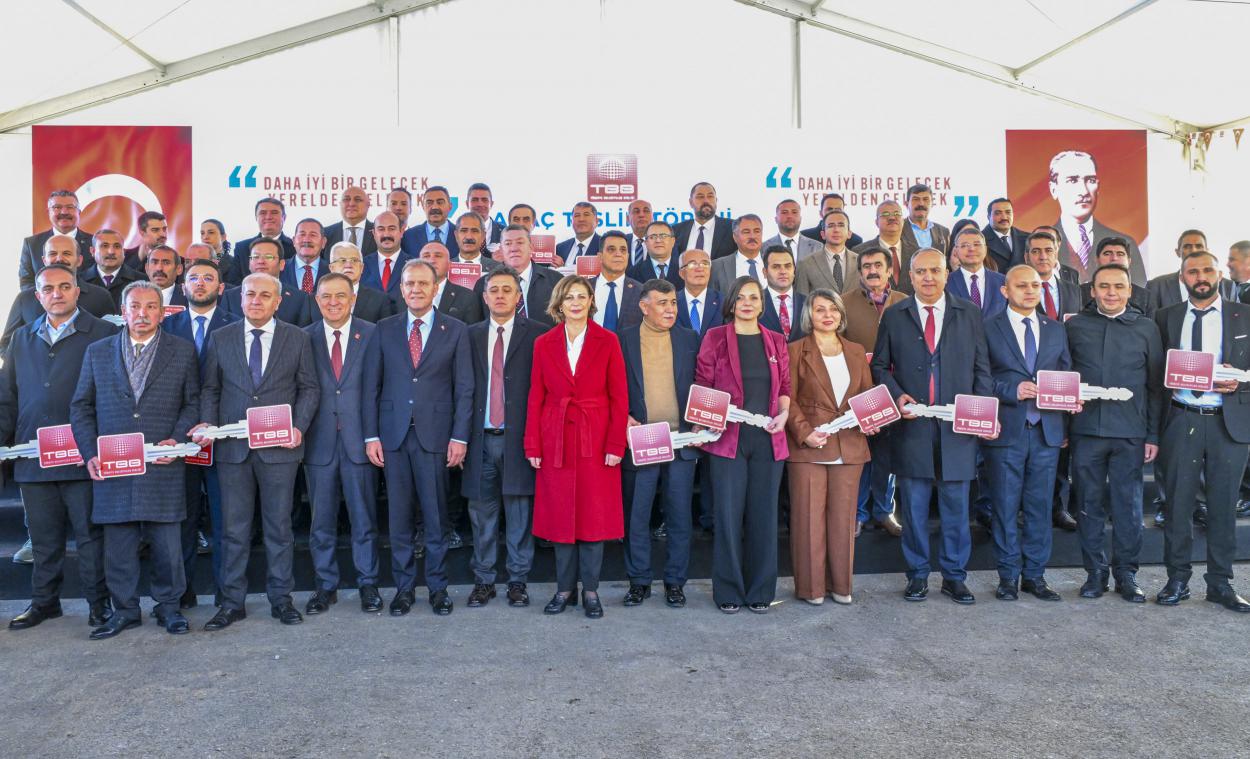 Seçer: “Türkiye’de Geleceğe Umutla Bakacak Bir Toplum Yaratacaksak Bunu Yerelden Başlatacağız”