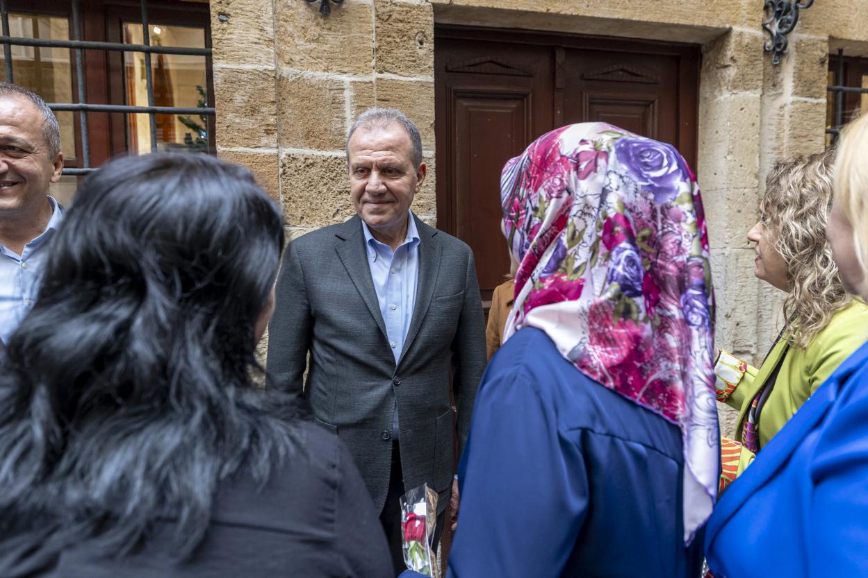Başkan Seçer ve Meral Seçer, Türk Kadınının Seçme-Seçilme Hakkı Kazanmasının 91. Yılı Dolayısıyla Kadın Muhtarlarla Bir Araya Geldi