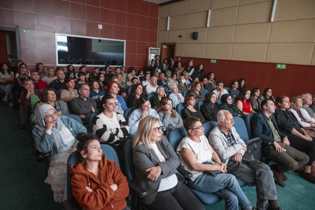 Sinema Ofisi’nden Kadın Radyocuların Öyküsüne Işık Tutan Belgesel Gösterimi