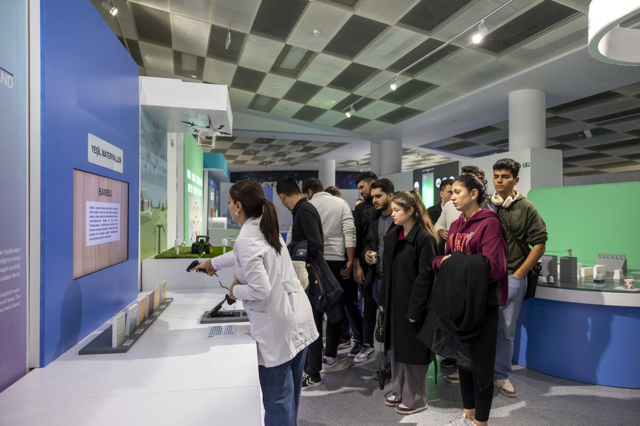 Büyükşehir Mercan Bilim Merkezi, Tarsus Üniversitesi Öğrencilerini Ağırladı