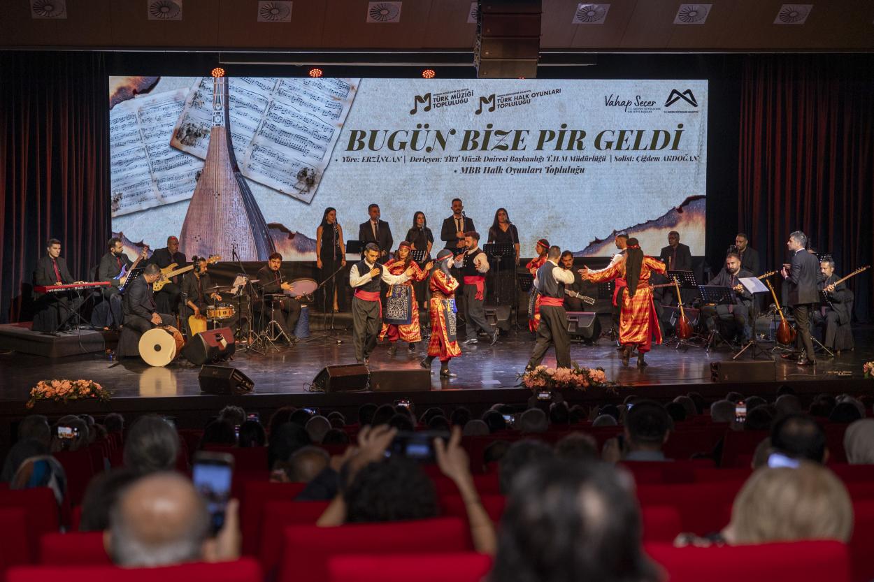 Büyükşehir, ‘Anadolu’dan Ezgiler’ Konseri İle Sanatseverleri Bir Araya Getirdi