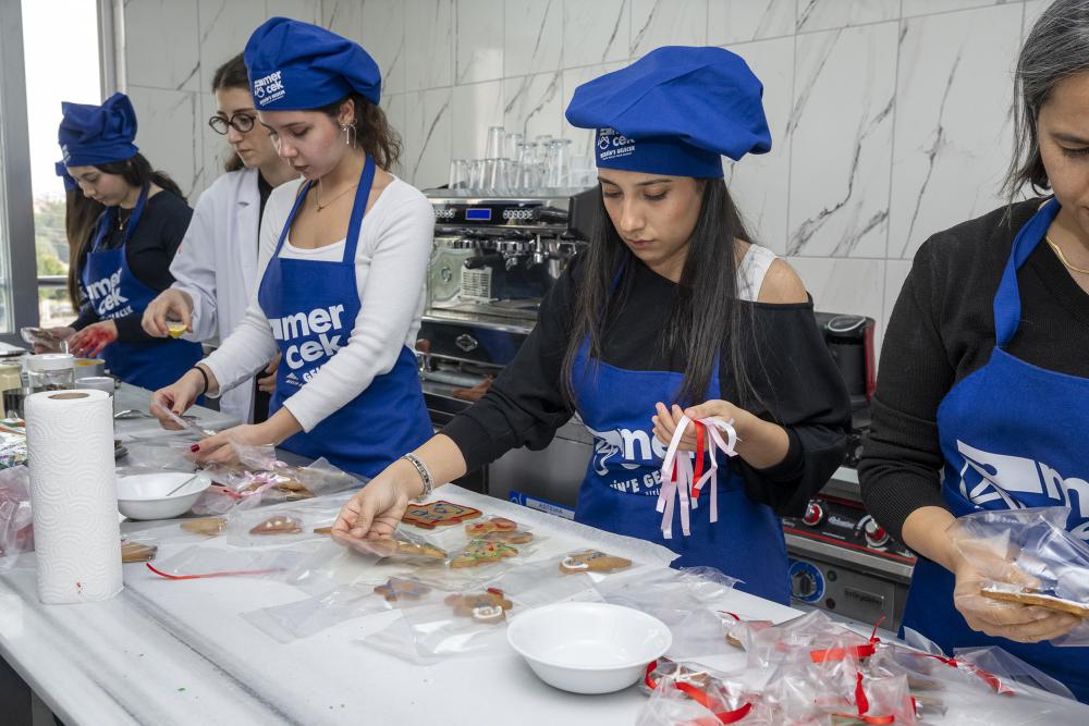 Büyükşehir MERCEK’te Yeni Yıla Lezzetli ve Işıltılı Dokunuşlar