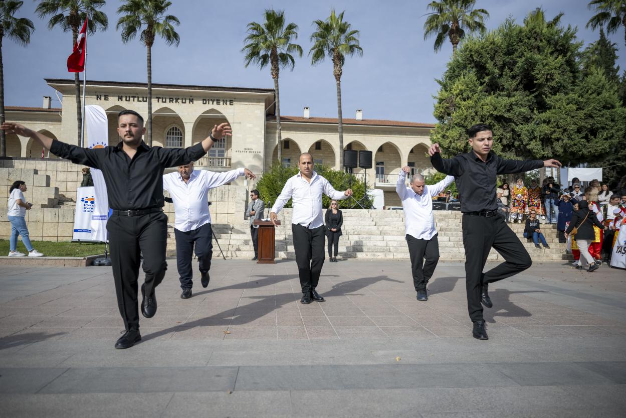 Büyükşehir Koordinesinde ‘Dünya Engelliler Günü’ Kapsamında Yürüyüş Gerçekleştirildi