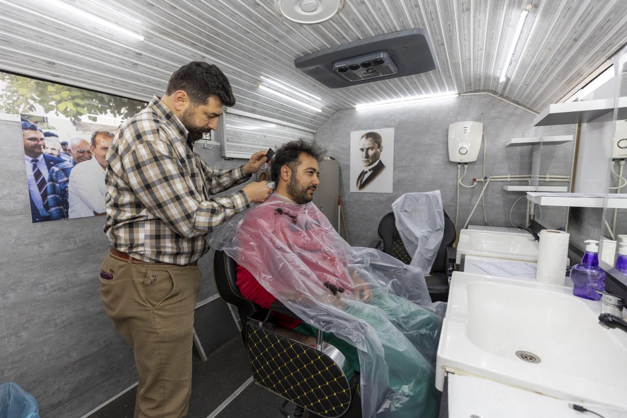 Büyükşehir Mobil Kuaför Aracı 30 Bini Aşkın Vatandaşa Ulaştı