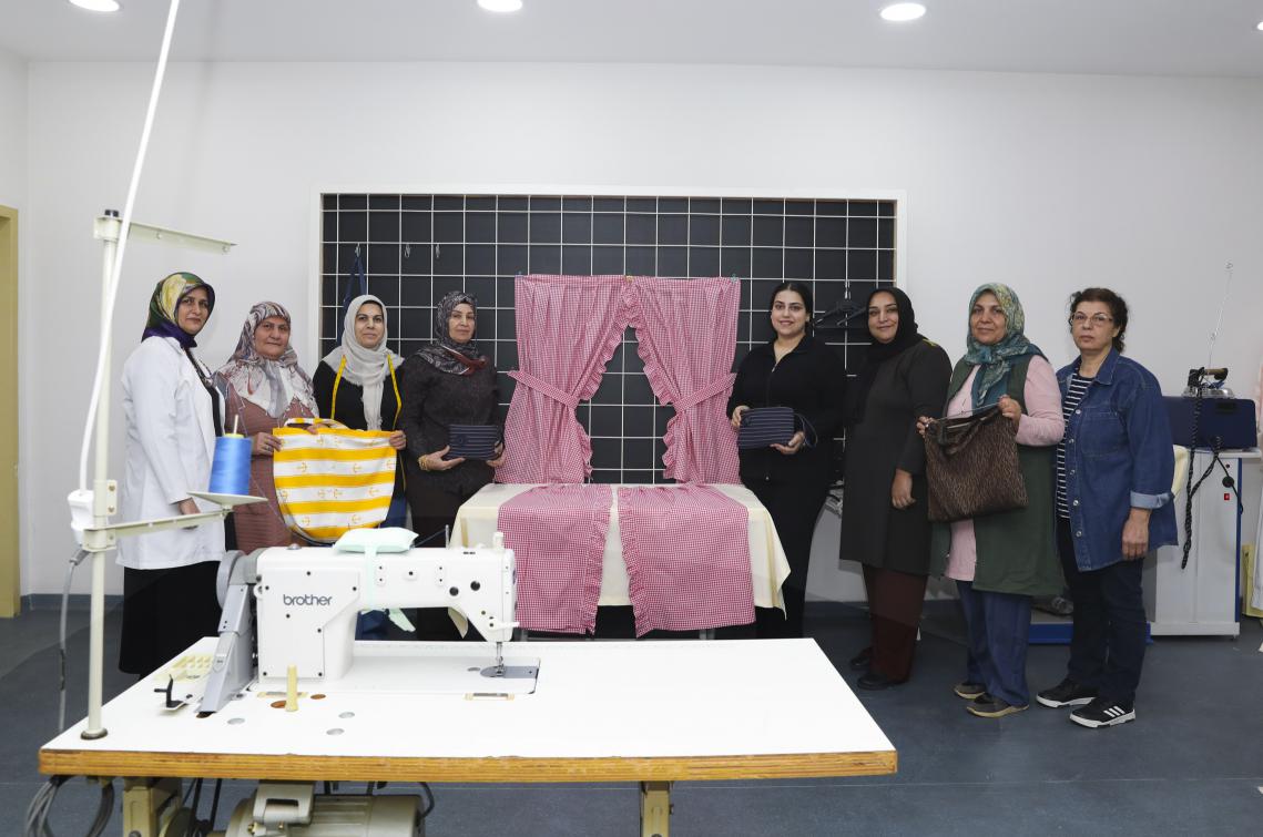 Özel Birey Anneleri Büyükşehir İle Hem Sosyalleşiyor Hem El İşi Öğreniyor