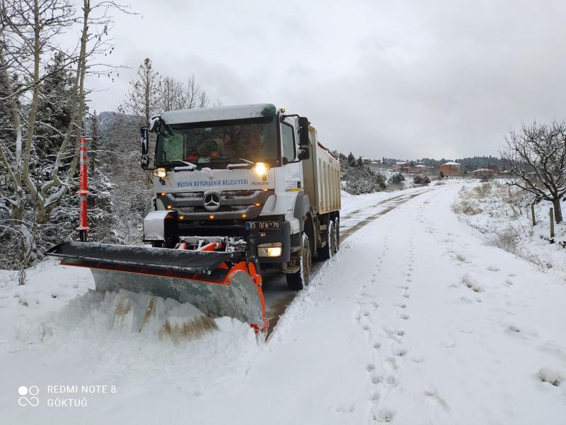 Büyükşehir Ekipleri Kar İle Mücadeleye Hazır