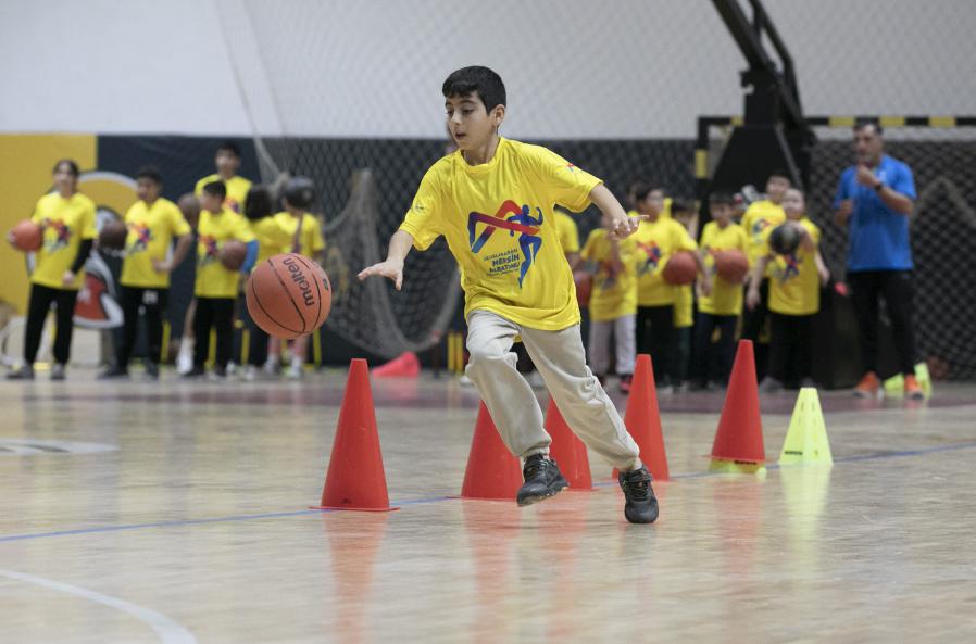 Mersin Büyükşehir Belediyesi’nin Basketbol Kursları İle Çocuklar Sporla Yetişiyor