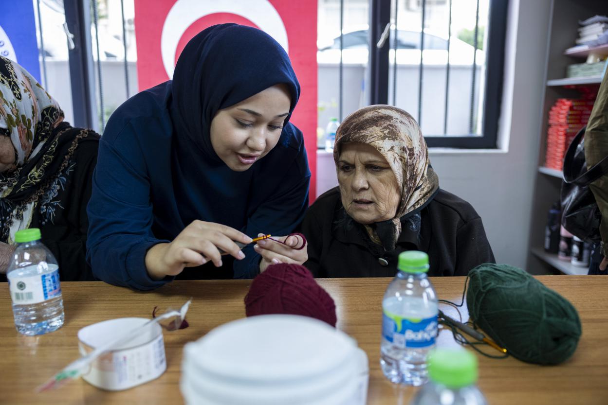 Alzheimer Hastaları Büyükşehir İle Sanata ve Hayata Dokunuyor