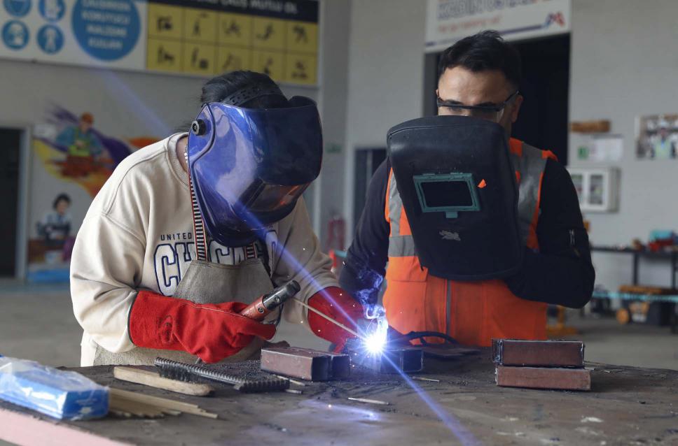 Büyükşehir Mercek’te Çelik Kaynak Eğitimleri Sürüyor