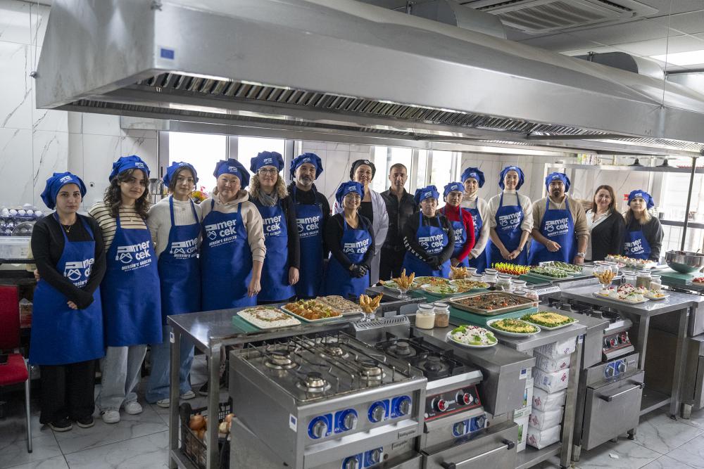 Büyükşehir MERCEK’te Yeni Yıla Lezzetli ve Işıltılı Dokunuşlar