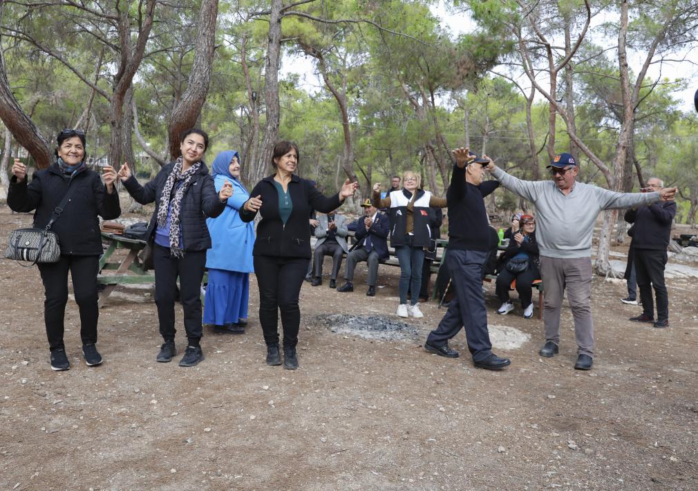 Büyükşehir, Gaziler ve Ailelerini Piknikte Buluşturdu