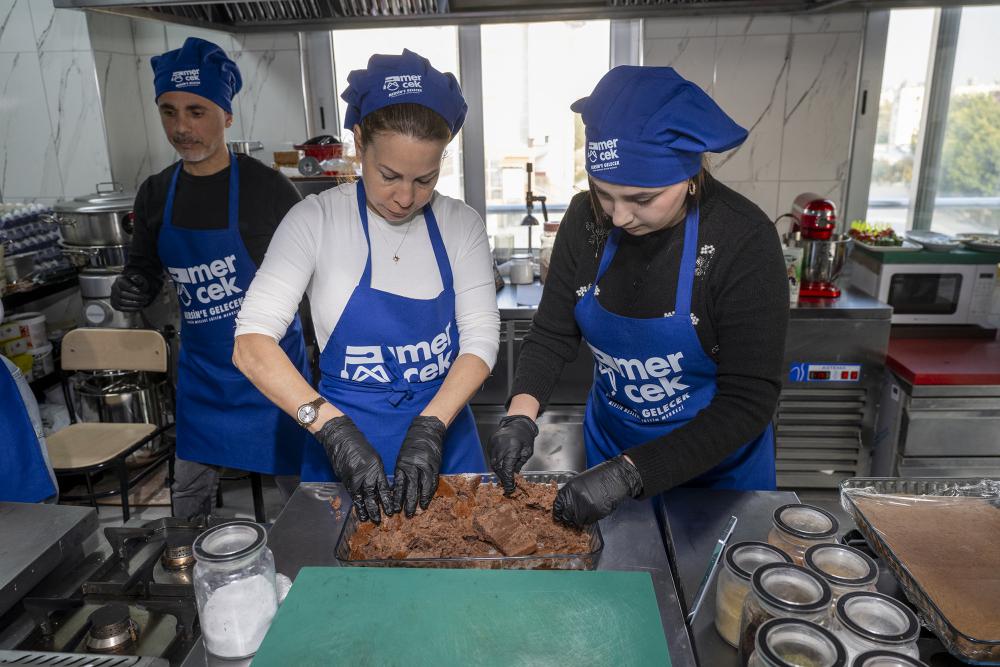 Büyükşehir MERCEK’te Yeni Yıla Lezzetli ve Işıltılı Dokunuşlar