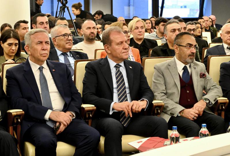 Başkan Seçer, ‘7. Ulusal Yerel Yönetimler Sempozyumu’na Katıldı