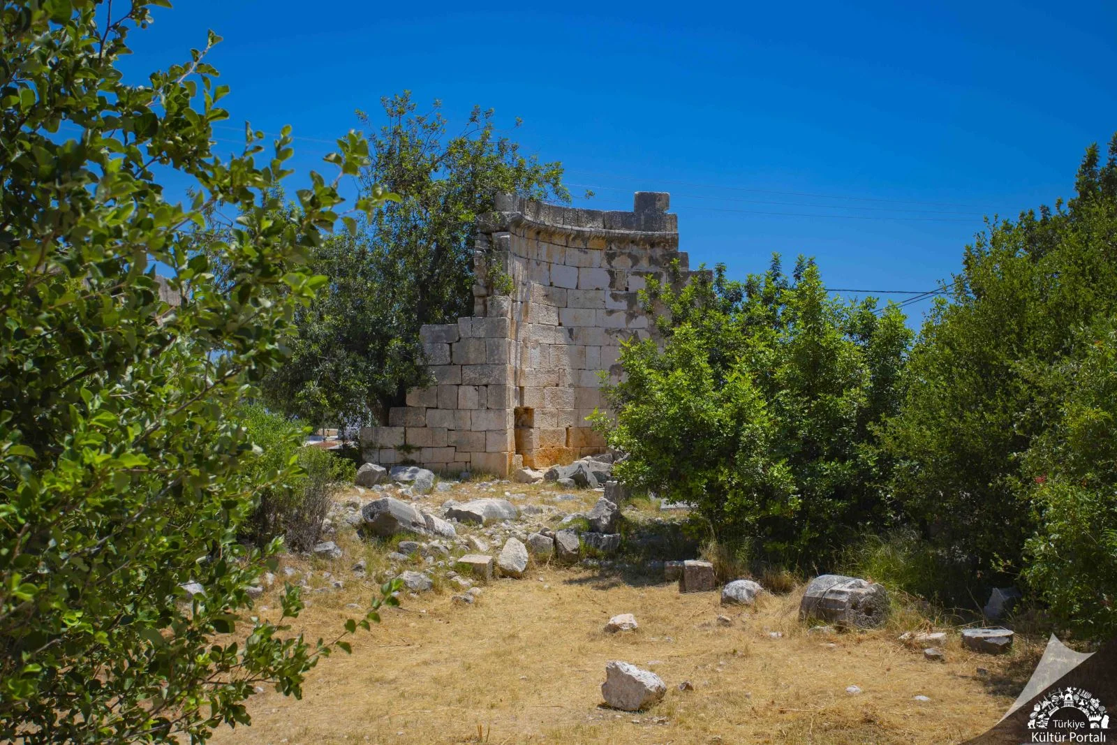 Cennet Obruğu'nun dibindeki Meryem Ana Kilisesi kalıntısı