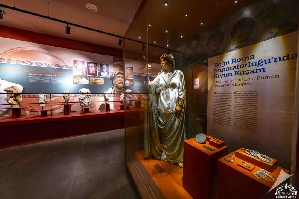 Tarsus Müzesi İç Mekan Sergi Salonu