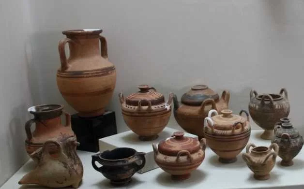 Silifke Müzesi'nin modern idari binasının dış cephesi