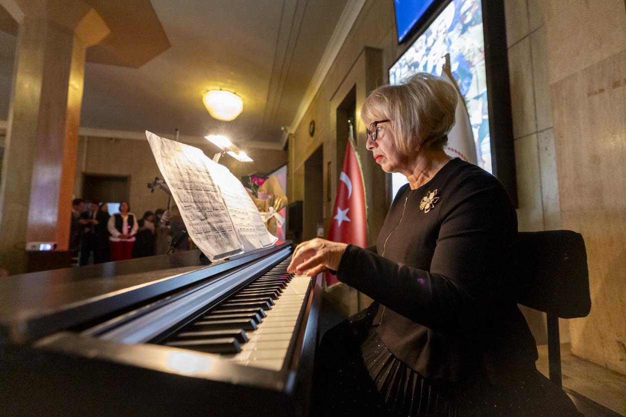 Başkan Seçer, 6. ‘Şinasi Develi Mersin Kent Ödülü’ Törenine Katıldı