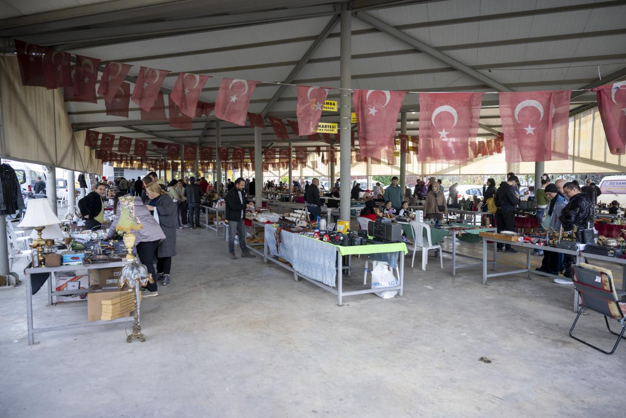 Büyükşehir’in Antika Pazarı, Vatandaşların Uğrak Noktası