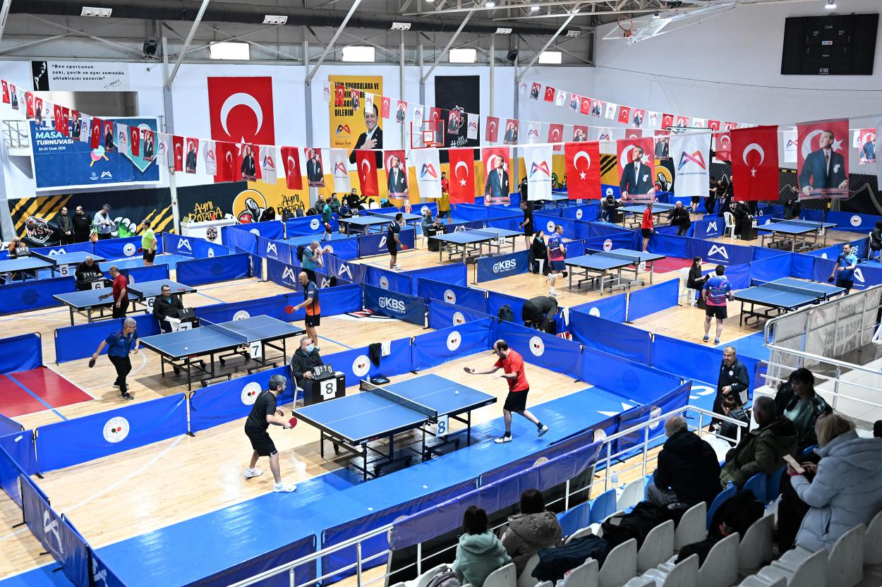 Büyükşehir’in Destekleriyle, 5. Ulusal Masa Tenisi Veteran Turnuvası Düzenlendi
