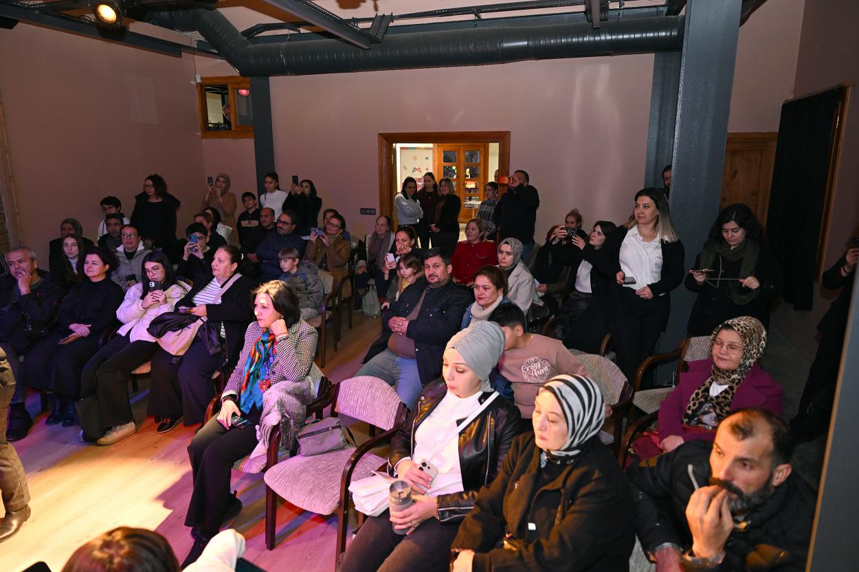 Mersin Büyükşehir Çocuk Kampüsü Öğrencilerinden Sanat Şöleni