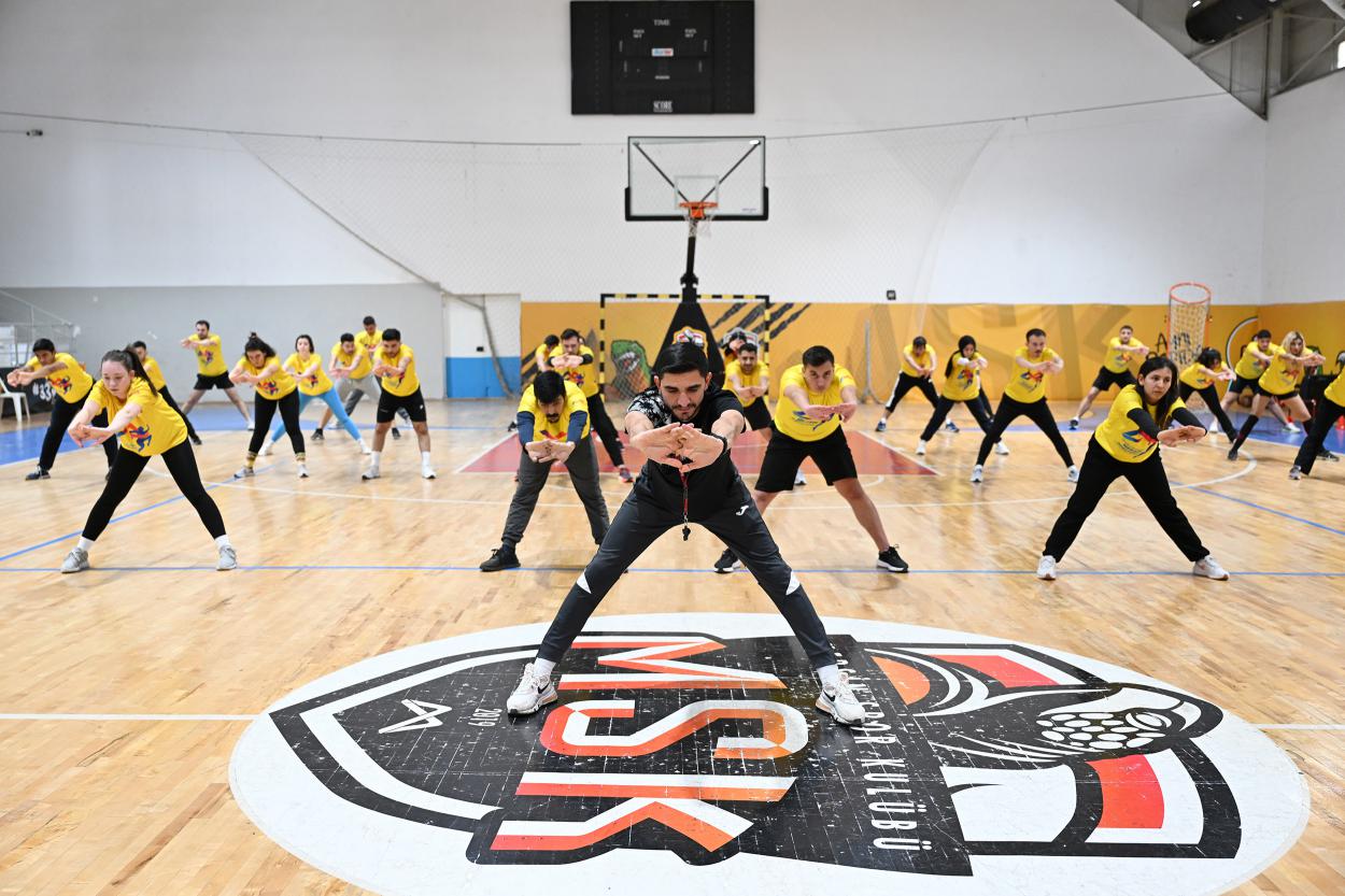 Mersin Büyükşehir Fiziki Yeterlilik Kursu İle Gençlerin Yanında