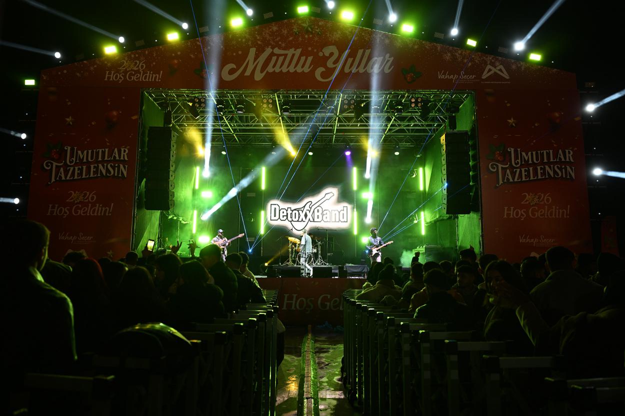 Mersinliler Yeni Yıla Büyükşehir İle ‘Merhaba’ Dedi