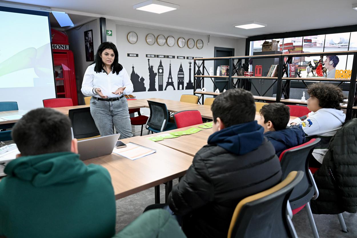 Mersin Büyükşehir Akran Zorbalığına Karşı Empati Atölyeleri Düzenliyor