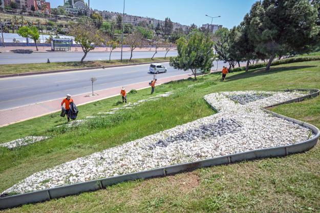 Büyükşehir Belediyesi 2025 Yılında da Kentin Yeşil Yüzünü Genişletti