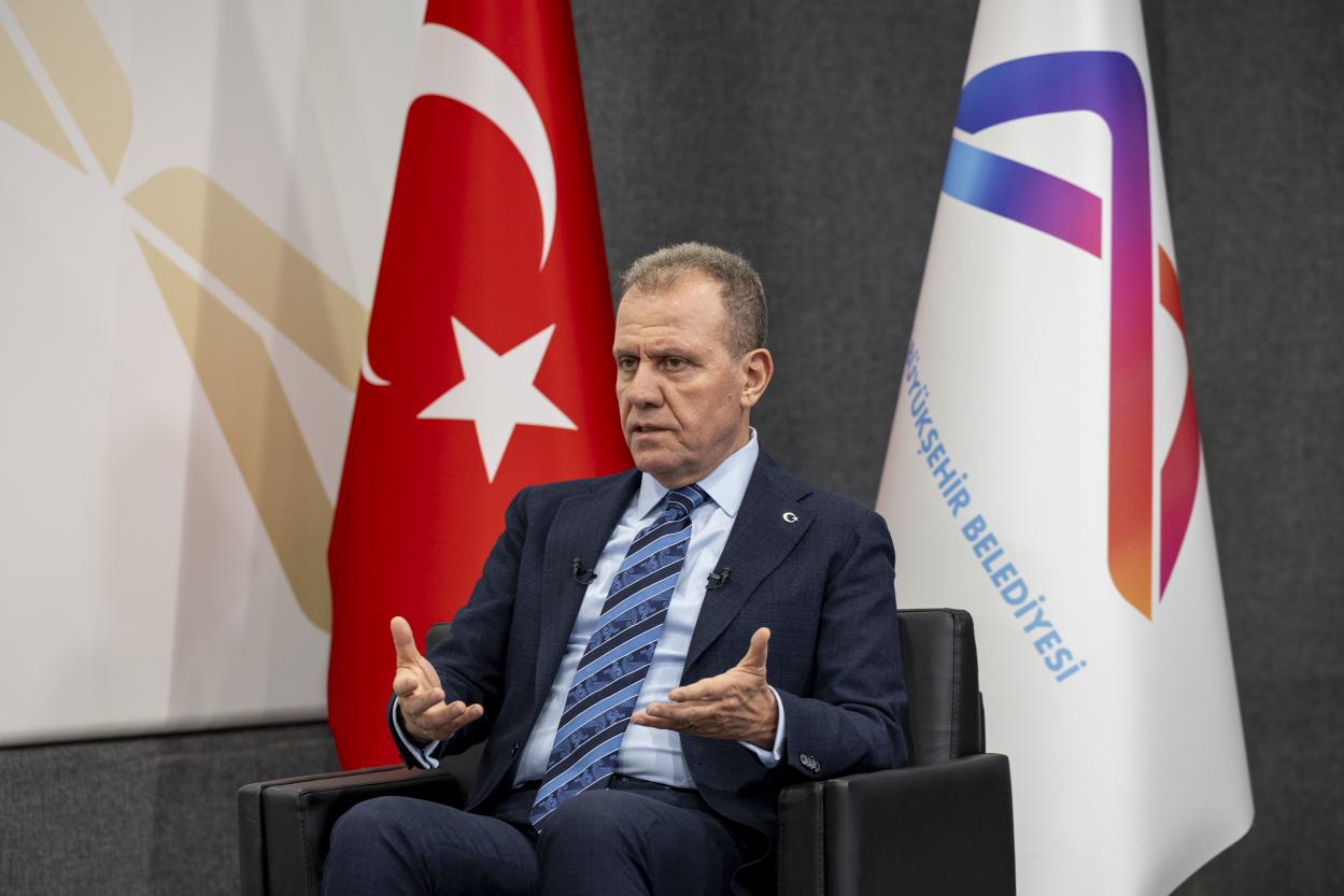 Başkan Seçer, Yerel TV ve Radyolarda Gerçekleşen Ortak Canlı Yayında Yıl Sonu Değerlendirmesi Yaptı