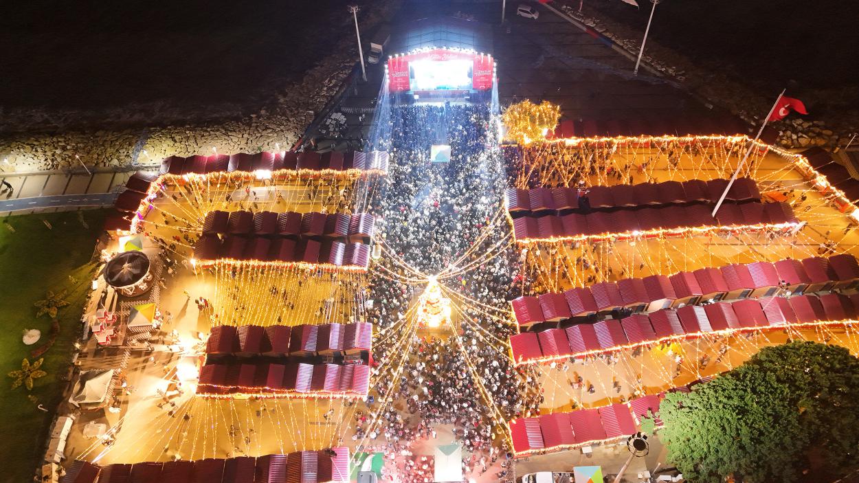 Mersinliler Yeni Yıla Büyükşehir İle ‘Merhaba’ Dedi