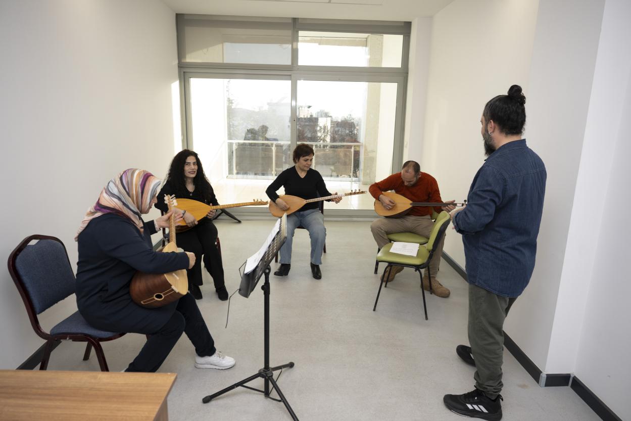 Kentin Ritmi Mersin Büyükşehir'in Enstrüman Kurslarında Atıyor