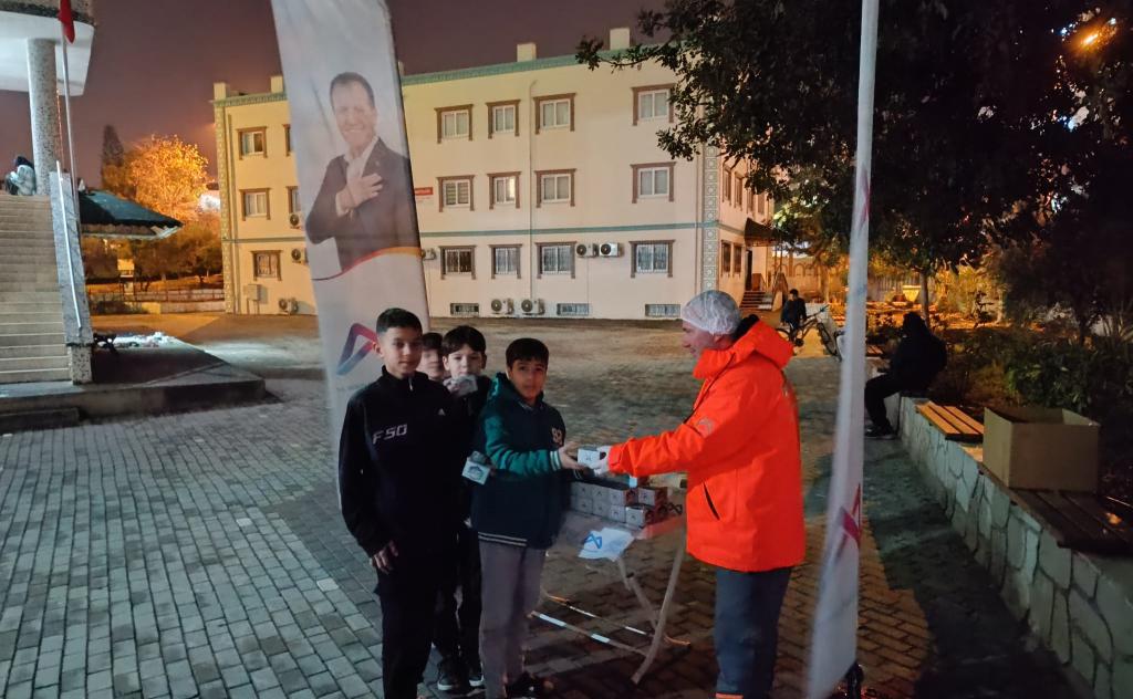 Büyükşehir Berat Kandili’nde 15 Bin Kandil Simidini Vatandaşla Buluşturdu