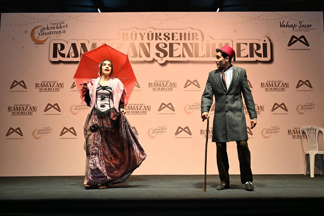 Başkan Seçer ile Meral Seçer, Erdemlilerle İftar Sofrasında Buluştu