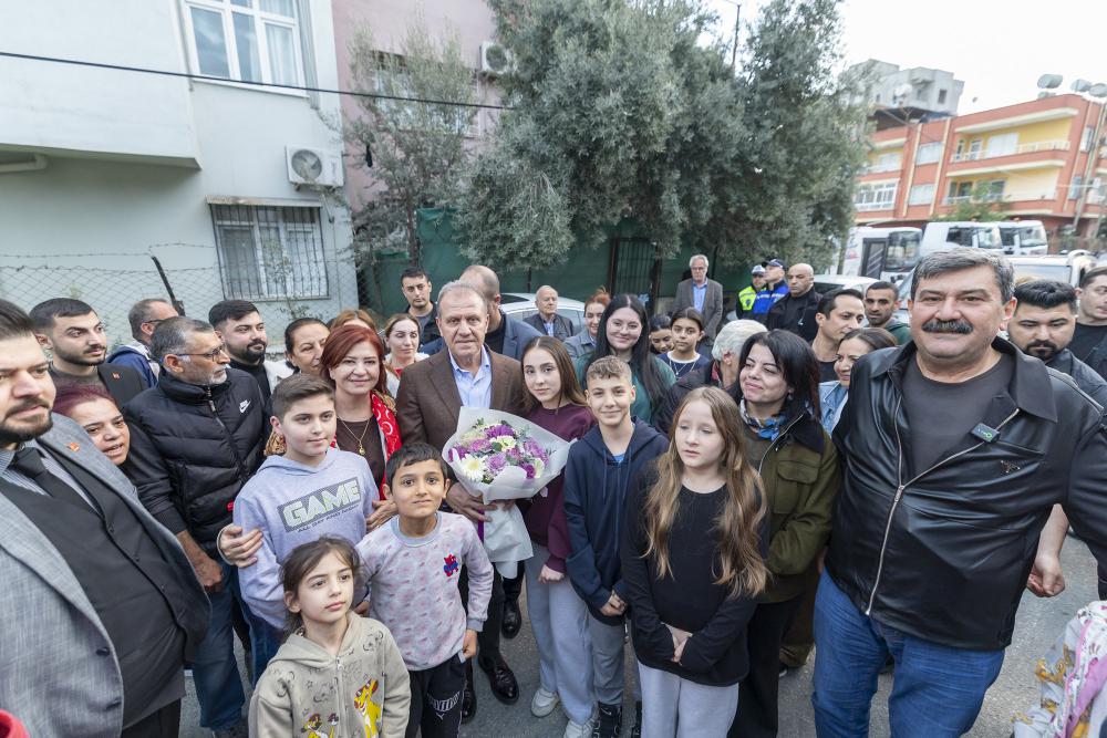 Başkan Seçer ve Meral Seçer Toroslar’da Binlerce Kişiyle İftar Sofrasında Buluştu