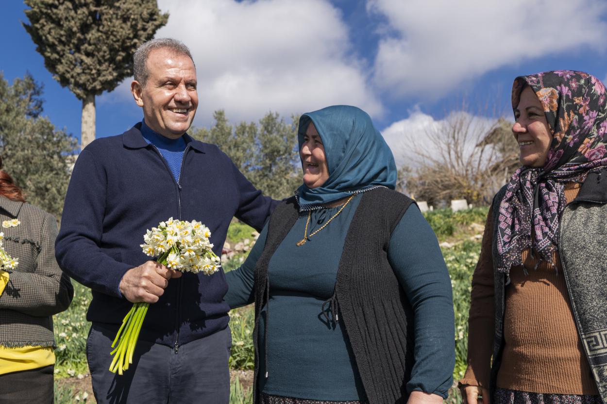 Başkan Seçer ve Meral Seçer ‘4. Nergis Şenliği’ne Katıldı