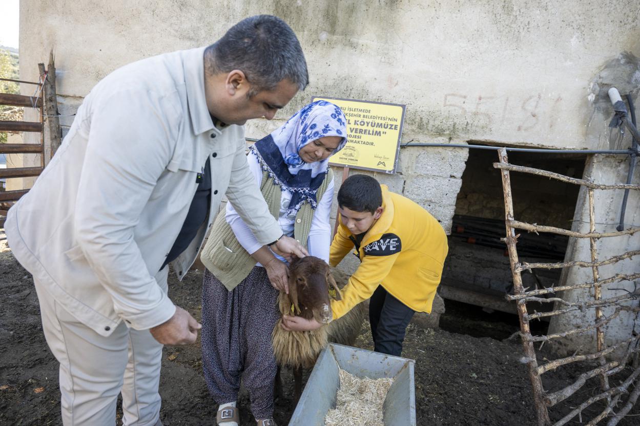 Büyükşehir ‘Hadi Gel Köyümüze Destek Verelim’ Projesi İle Kırsal Kalkınmaya Destek Oluyor