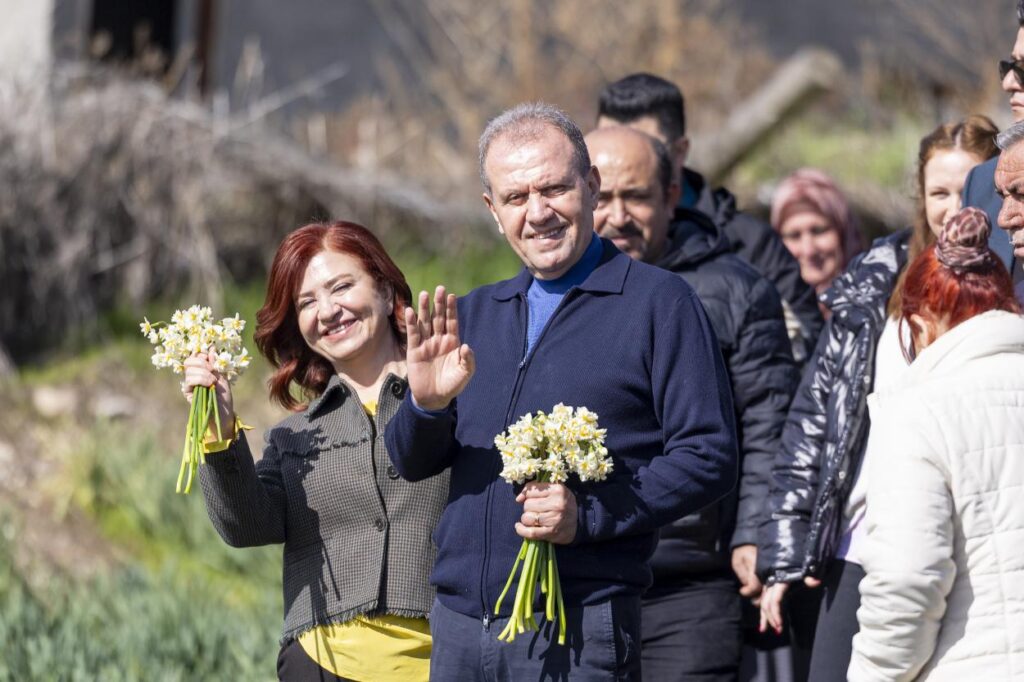 Başkan Seçer ve Meral Seçer ‘4. Nergis Şenliği’ne Katıldı