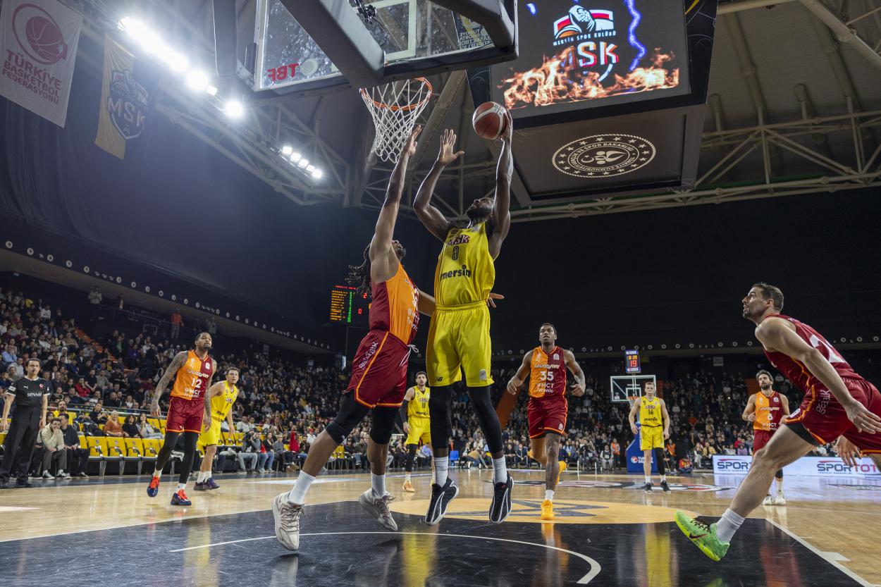 MSK, Galatasaray'ı 114-76 Mağlup Etti