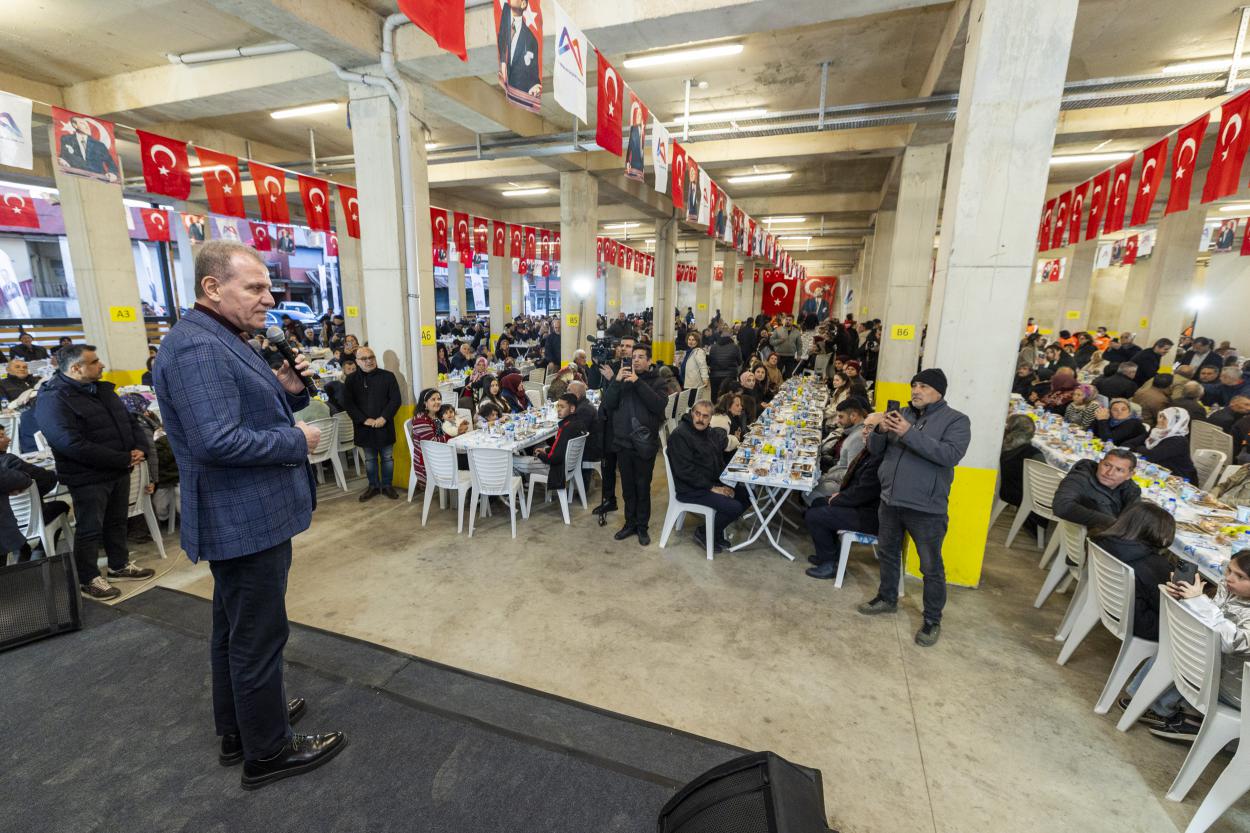 Başkan Seçer ve Meral Seçer Çamlıyayla’da İftar Sofrasında Yurttaşlarla Buluştu